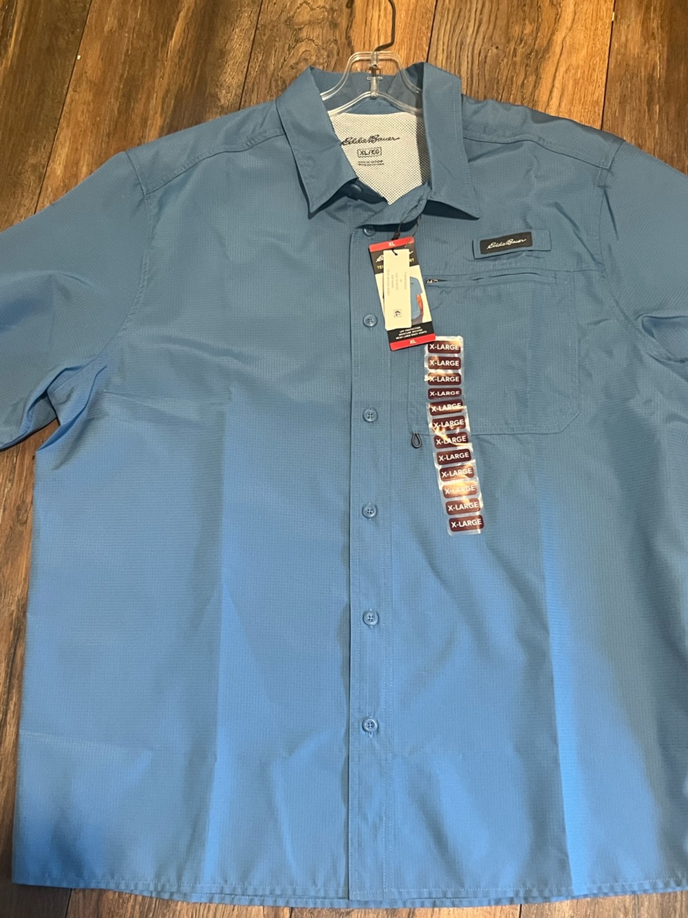 Eddie Bauer Men's Light Blue Short-Sleeve Button-Down Shirt XL